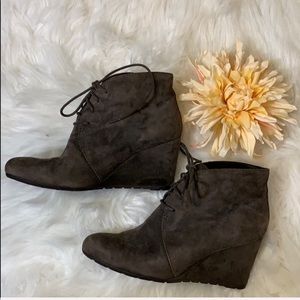 clarks rosepoint dew bootie